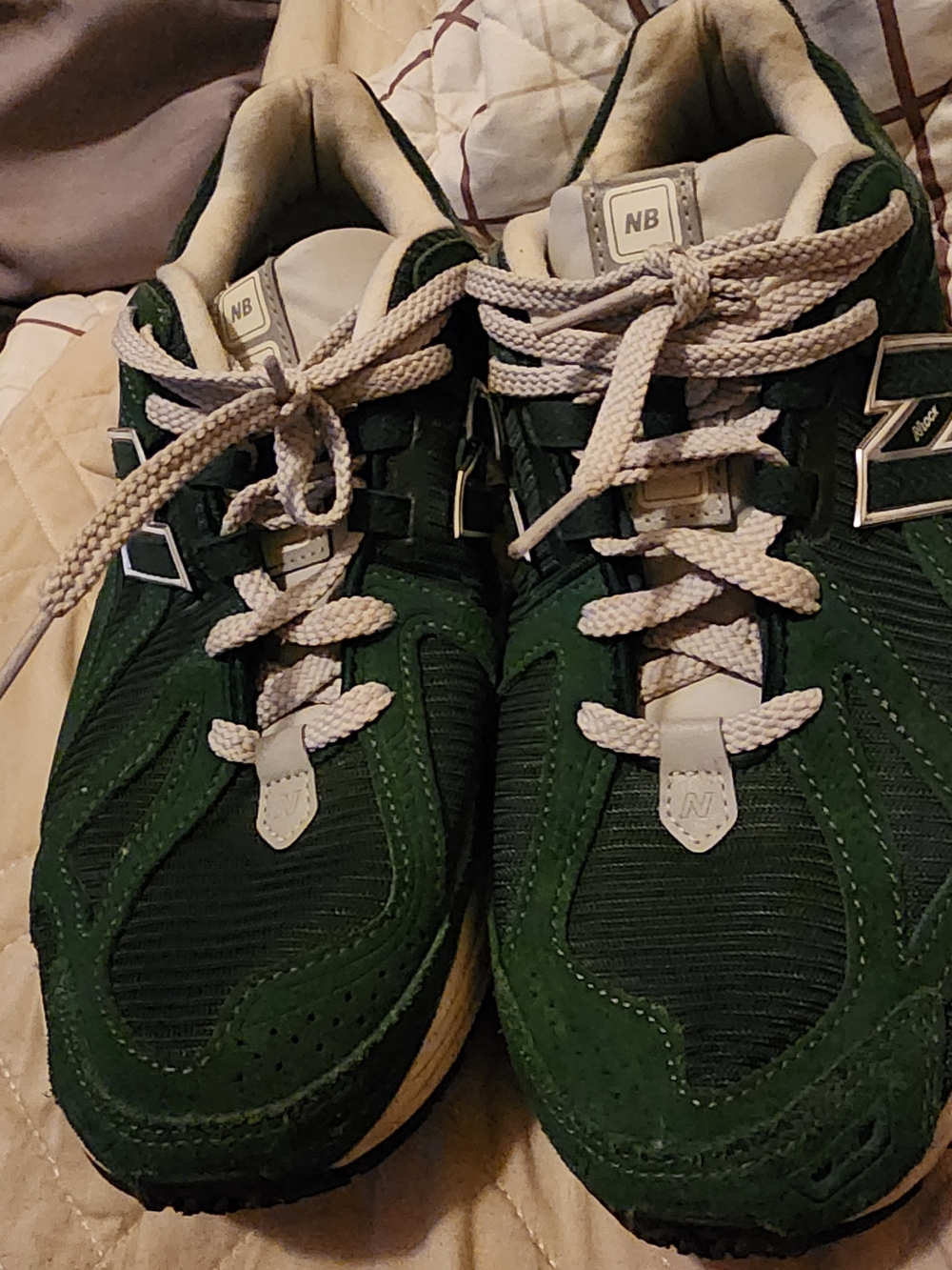 New Balance 1906R Green and White Lace-Up Sneakers